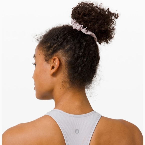 2 Lululemon scrunchies - Picture 5 of 11